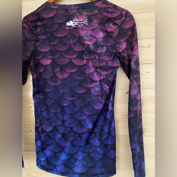 BONES OUTFITTERS Purple Royal Scales Women’s Small Long Sleeve UPF50+ Shirt - Picture 6 of 10